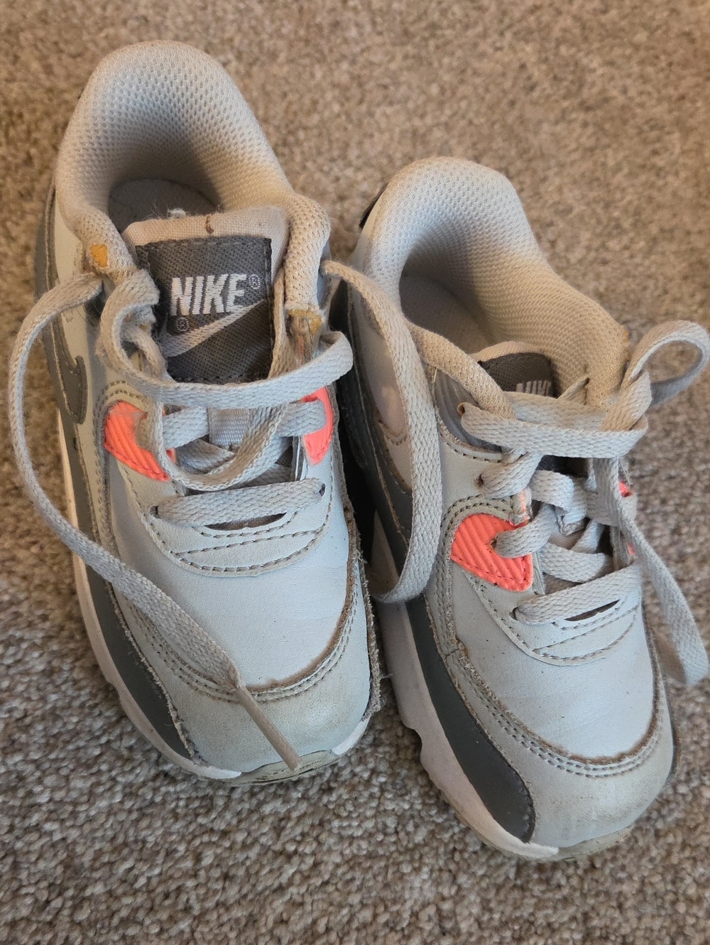 Nike Kids Light Gray Sneakers with Coral Accents